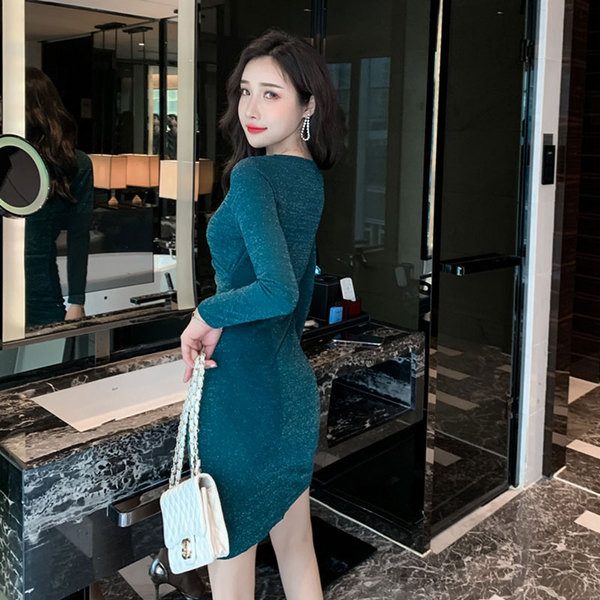 Rochie elegantă de damă, cu mâneci lungi, în verde și roșu