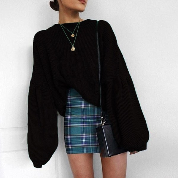 Divatos női dáma kerek nyakkivágással, három színben