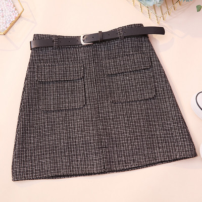 Aktuális női szoknya három színben zsebekkel és övvel