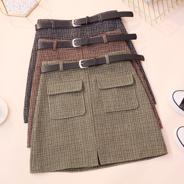 Aktuális női szoknya három színben zsebekkel és övvel