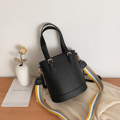 Modern női táska hosszú és rövid fülekkel, többféle színben