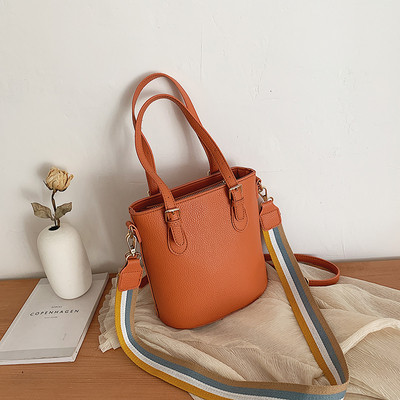 Modern női táska hosszú és rövid fülekkel, többféle színben