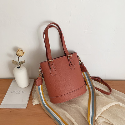 Modern női táska hosszú és rövid fülekkel, többféle színben