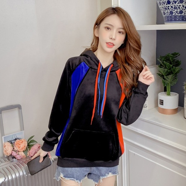 Női sportpulóver kapucnival három színben - hosszú modell