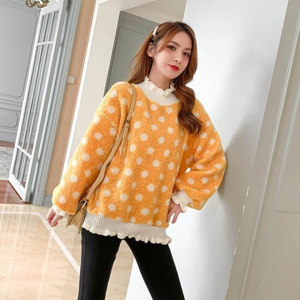 Modern női pulóver magas gallérral, pöttyökkel - több színben