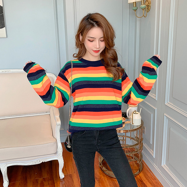 Új modell csíkos női virágos pulóver O-nyakkal