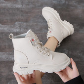 Öko bőrből készült női csizma fekete-fehér színben