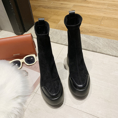 Aktuális női csizma platformos fekete és barna színben