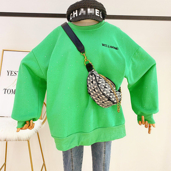 Modern női blúz kerek nyakkivágással - széles modell