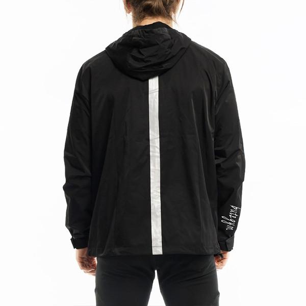 Őszi férfi kabát fekete színben és cipzárral