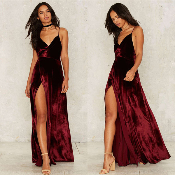 Elegáns, hosszú női ruha vékony piros pántokkal