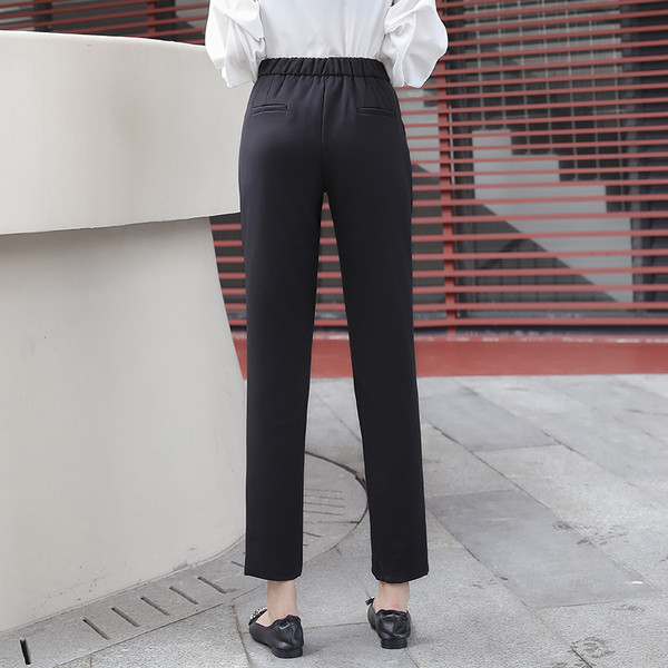 Pantaloni eleganti de dama cu buzunare in negru