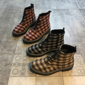 Kockás női csizma fűzős három színben