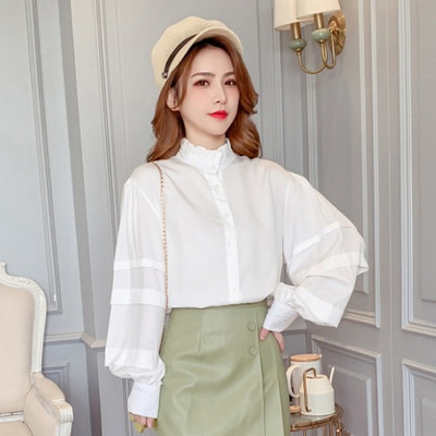 Új modell, korszerű női ing pólógallérral és széles ujjú fehér, zöld és bézs színben