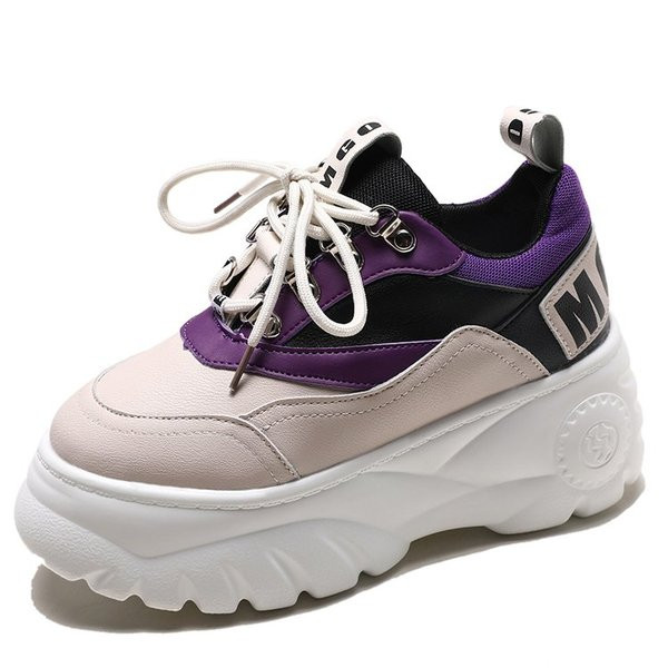 Modern női tornacipő vastag talppal, két színben