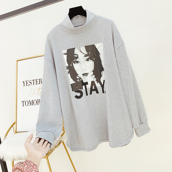 Széles modell női blúz rátéttel, három színben