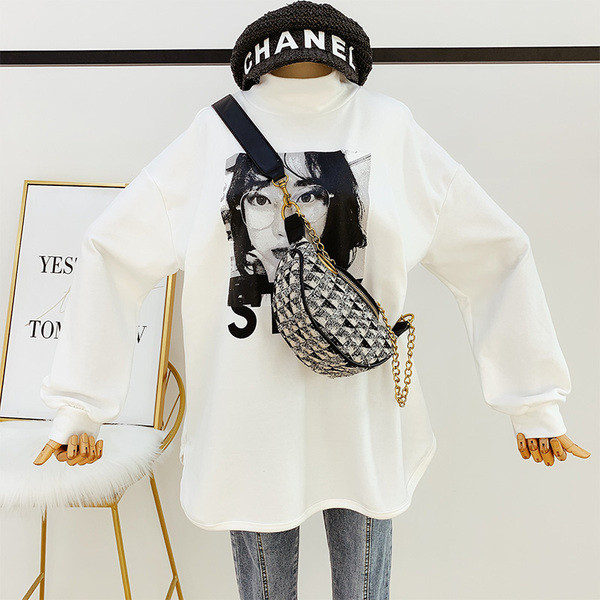 Széles modell női blúz rátéttel, három színben