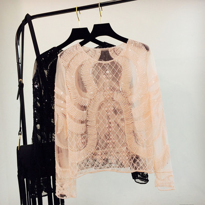 Csipke blúz kerek nyakkivágással, több színben