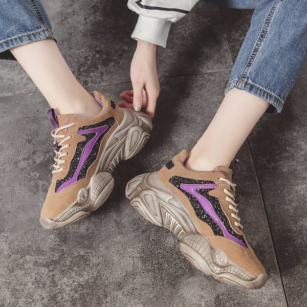 Modern női tornacipő fűzővel és vastag talppal, három színben