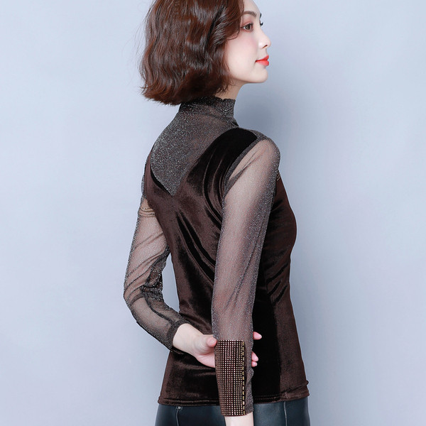 Modern női blúz három színben, pólógallérral és fényes hatással