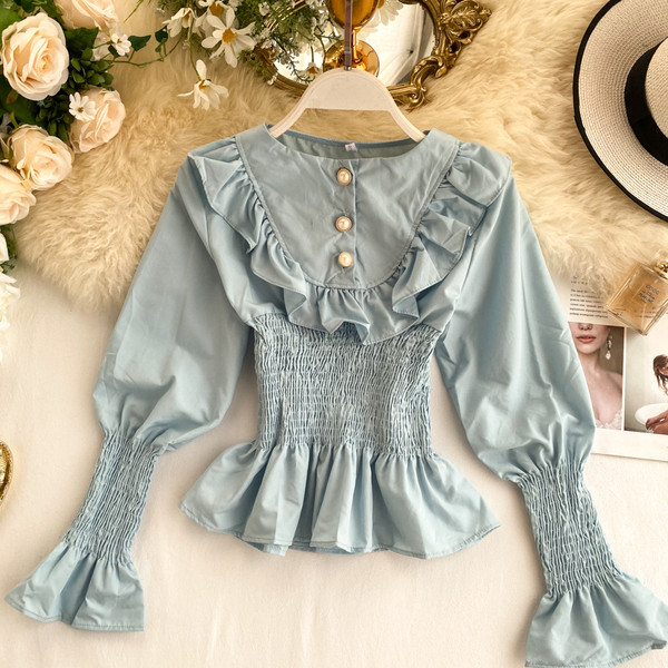 Modern női ing kék és fehér gyöngyökkel