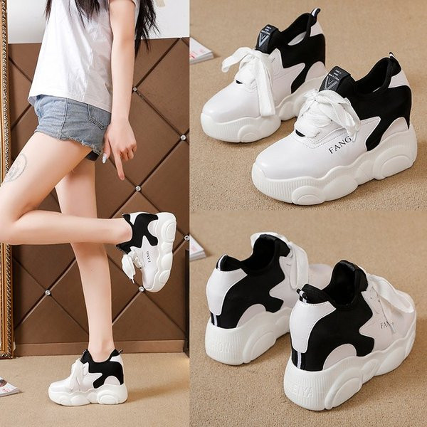 Σύγχρονα γυναικεία αθλητικάπαπούτσια πλατφόρμας  με κορδόνια σελευκό χρώμα