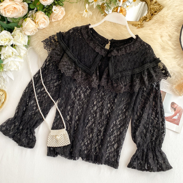 Cămașă de damă din dantelă cu guler în bej, alb și negru