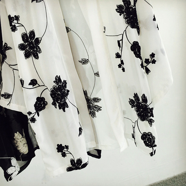 Floral μοτίβο  γυναικείο παεό σε δύο χρώματα