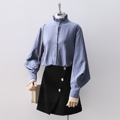 Μοντέρνο γυναικείο πουκάμισο με ψηλό κολάρο πόλο σε δύο χρώματα