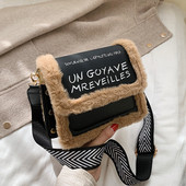 Σύγχρονη γυναικεία τσάντα με επιγραφή σε τρία χρώματα