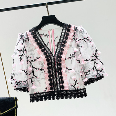 Női csipkeblúz spitz nyakkivágással, két színben