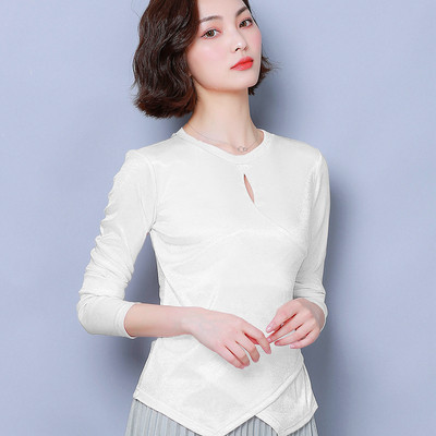 Aktuális női blúz ovális nyakkivágással több színben