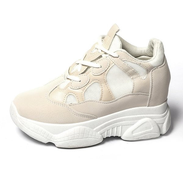 Καθημερινά γυναικεία παπούτσια με πλατφόρμα σε άσπρο και μαύρο χρώμα