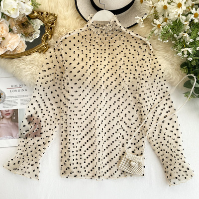 Cămașă elegantă de damă cu guler înalt în mai multe culori de puncte