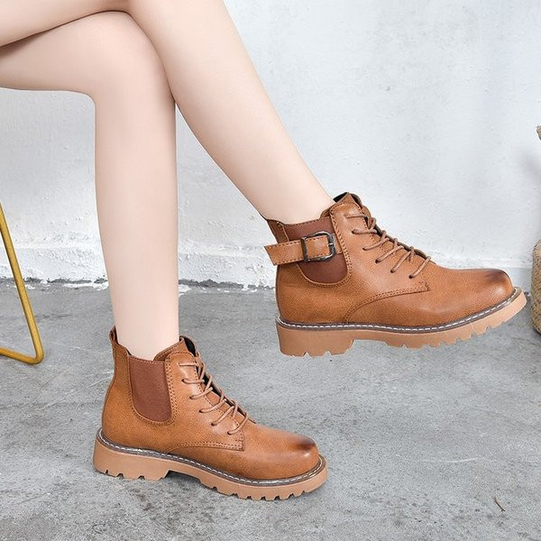 Ghete de dama moderne cu sireturi si catarama in negru si maro