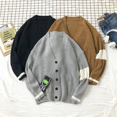 Férfi mellény fekete, barna és szürke gombokkal