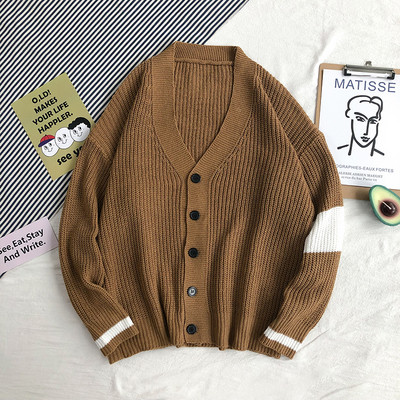 Férfi mellény fekete, barna és szürke gombokkal