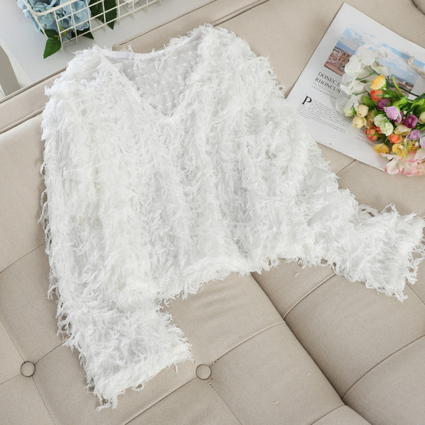 Bluză casual de damă în diferite culori și decolteu spitz