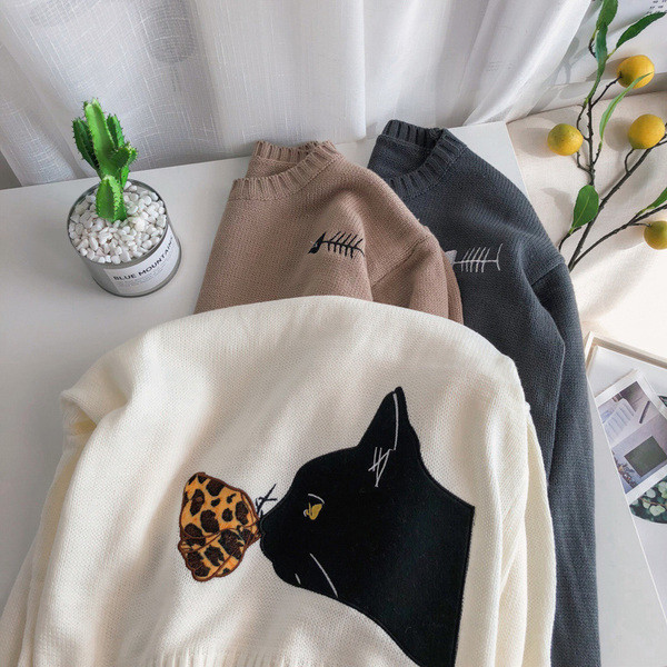 Modern férfi pulóver rátéttel, három színben