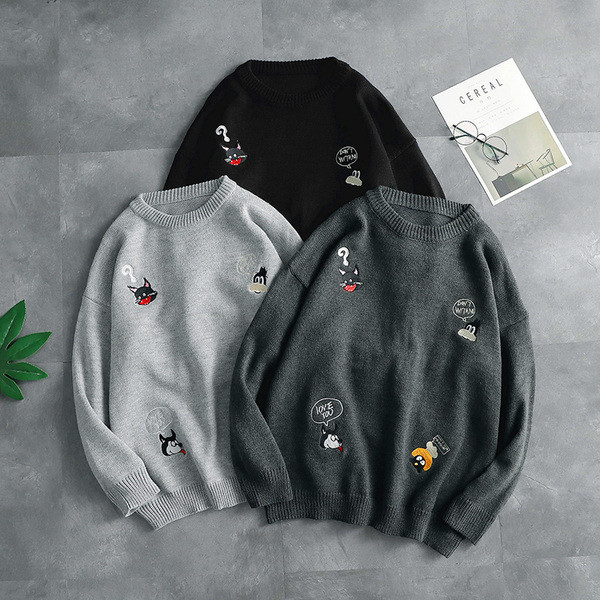 Ανδρικό πουλόβερ  με κεντήματα σε τρία χρώματα