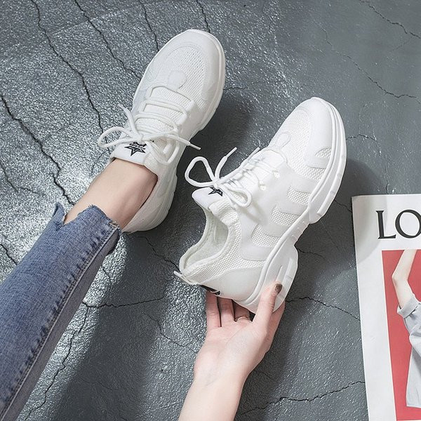 Adidasi moderni de dama cu sireturi si talpa inalta in doua culori