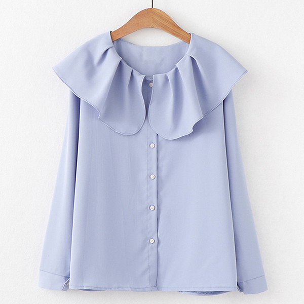 Aktuális női ing három színben ovális nyakkivágással és gombokkal