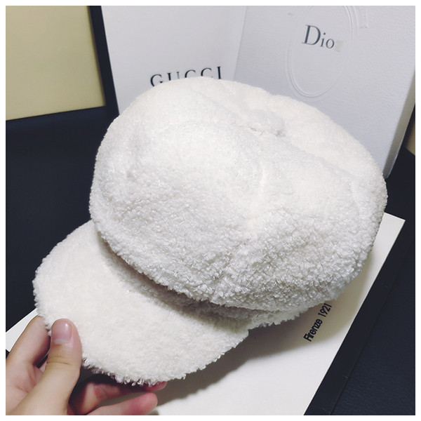 Pălărie de puf pentru femei cu vizor în patru culori