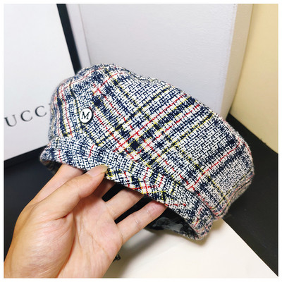 Aktuális női beret típusú sapka három színben