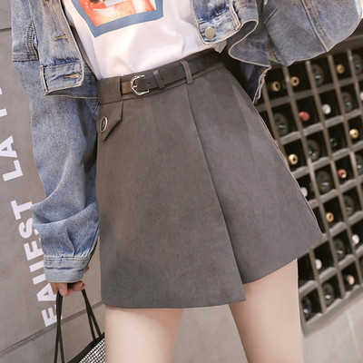 Pantaloni scurti de dama modern model nou cu curea in mai multe culori