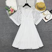 Rochie de dama cu decolteu spitz si maneci din dantela