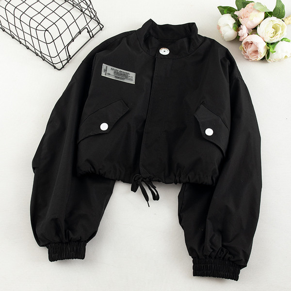 Geaca de dama de toamna cu buzunar si nasturi in negru, verde si galben