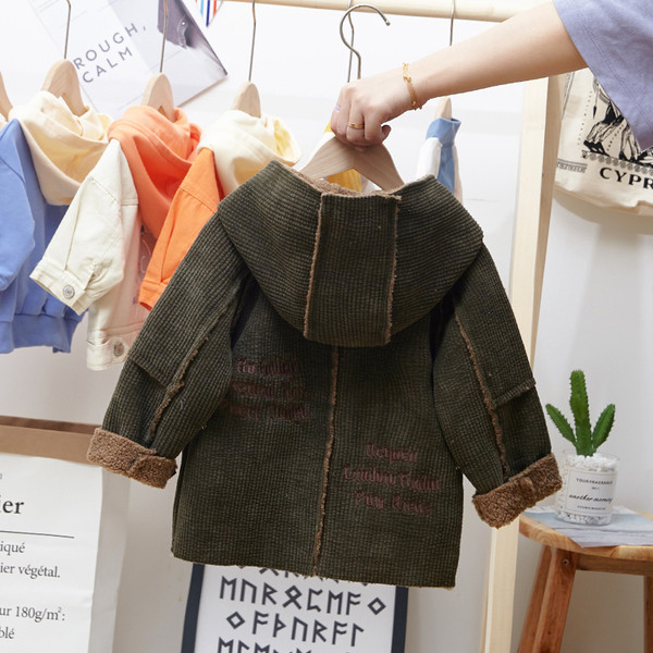 Palton pentru copii modern pentru baieti in trei culori cu buzunare si nasturi