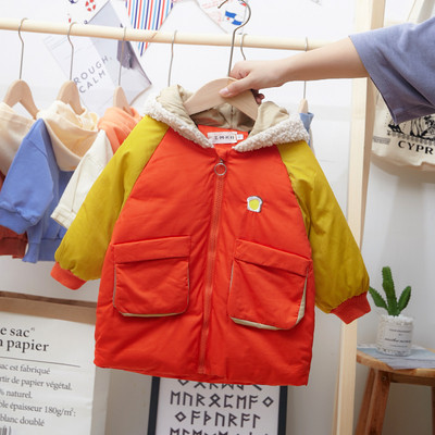 Παιδικό μπουφάν για αγόρια σε τρία χρώματα με τρισδιάστατα στοιχεία και τσέπες