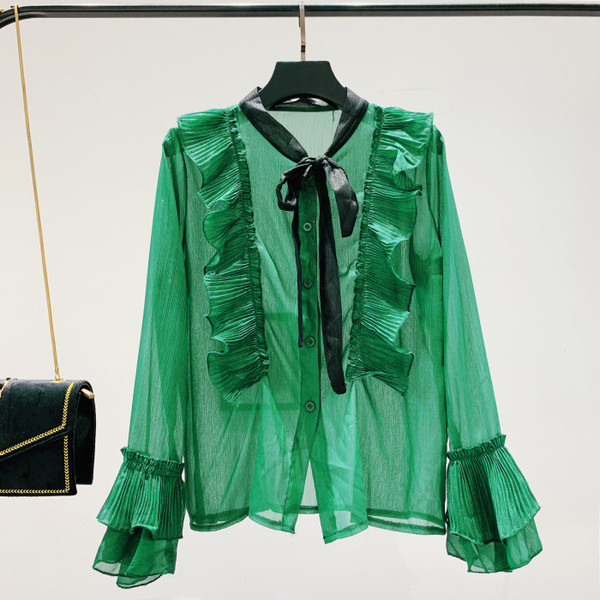 Cămașă de damă din dantelă cu mâneci lotus în negru și verde